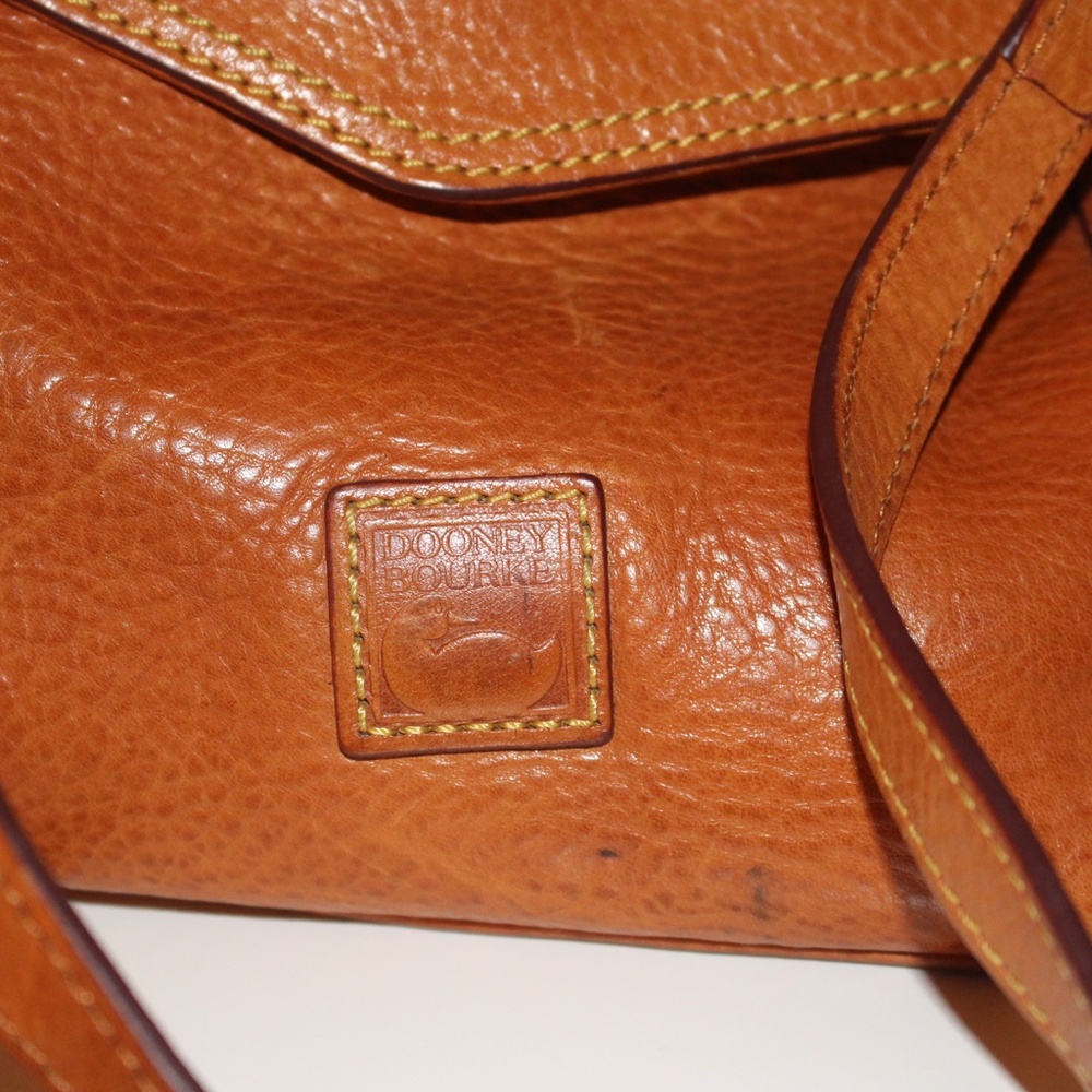 Dooney & Bourke Florentine Smith Bag in natural leather - Picture 3 of 15